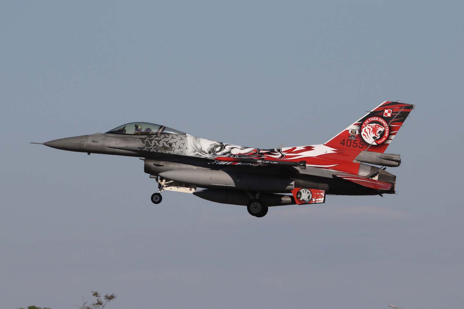4055 F-16C 31BLT